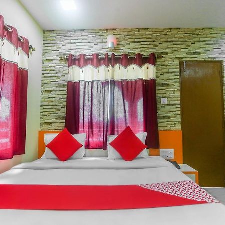 Oyo 60771 New Puri Hotel Экстерьер фото