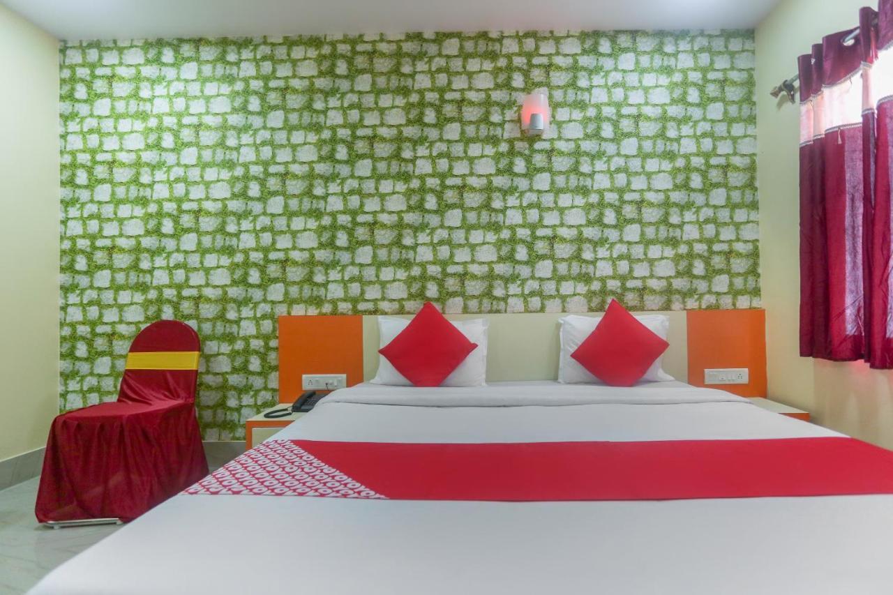 Oyo 60771 New Puri Hotel Экстерьер фото