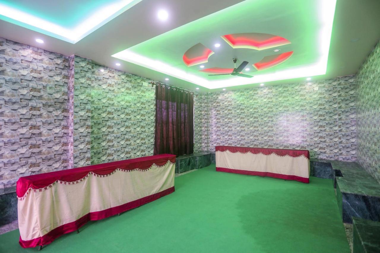 Oyo 60771 New Puri Hotel Экстерьер фото