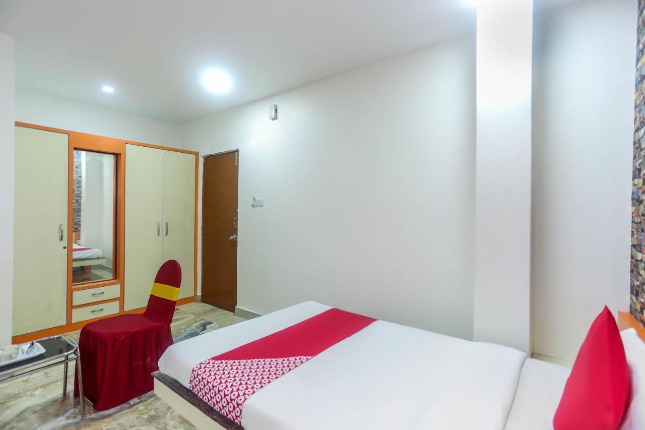 Oyo 60771 New Puri Hotel Экстерьер фото