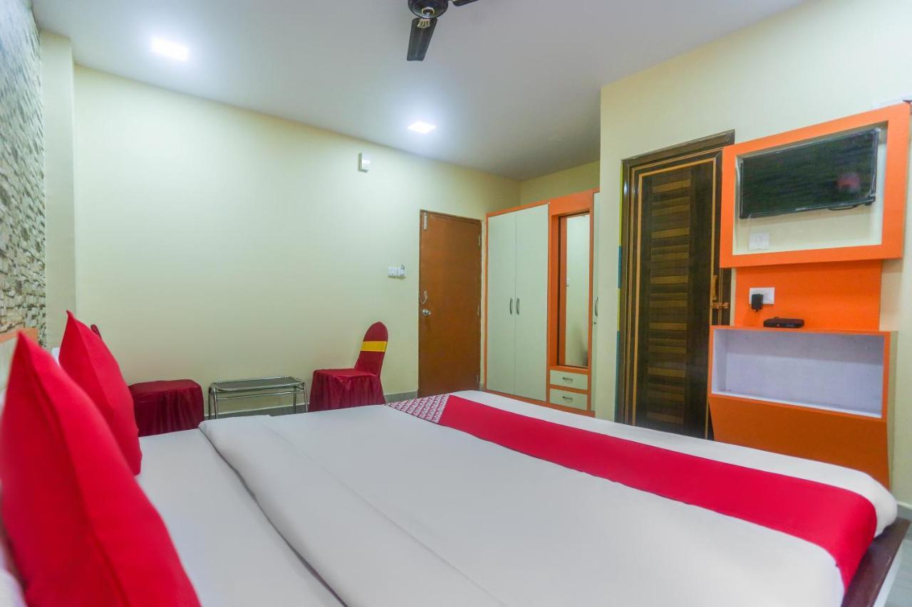 Oyo 60771 New Puri Hotel Экстерьер фото