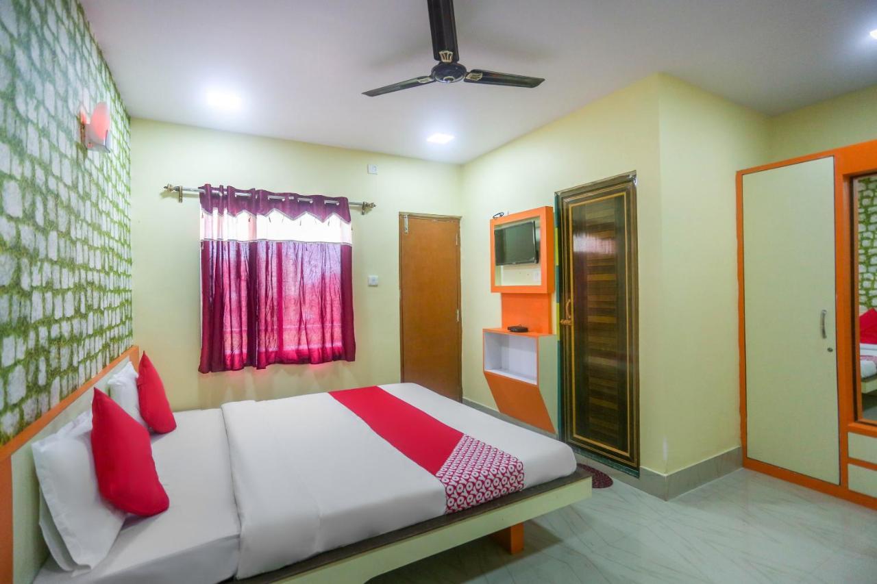 Oyo 60771 New Puri Hotel Экстерьер фото