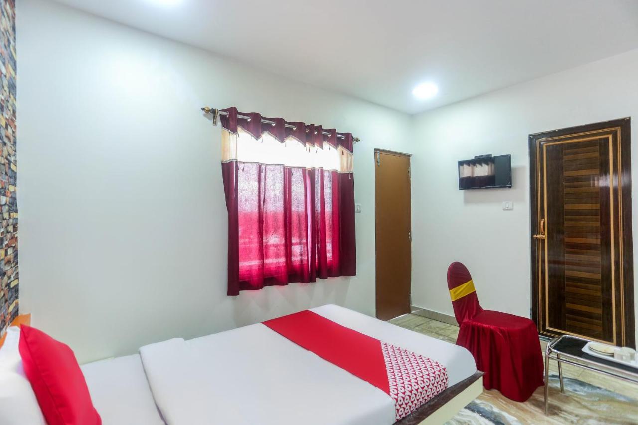 Oyo 60771 New Puri Hotel Экстерьер фото