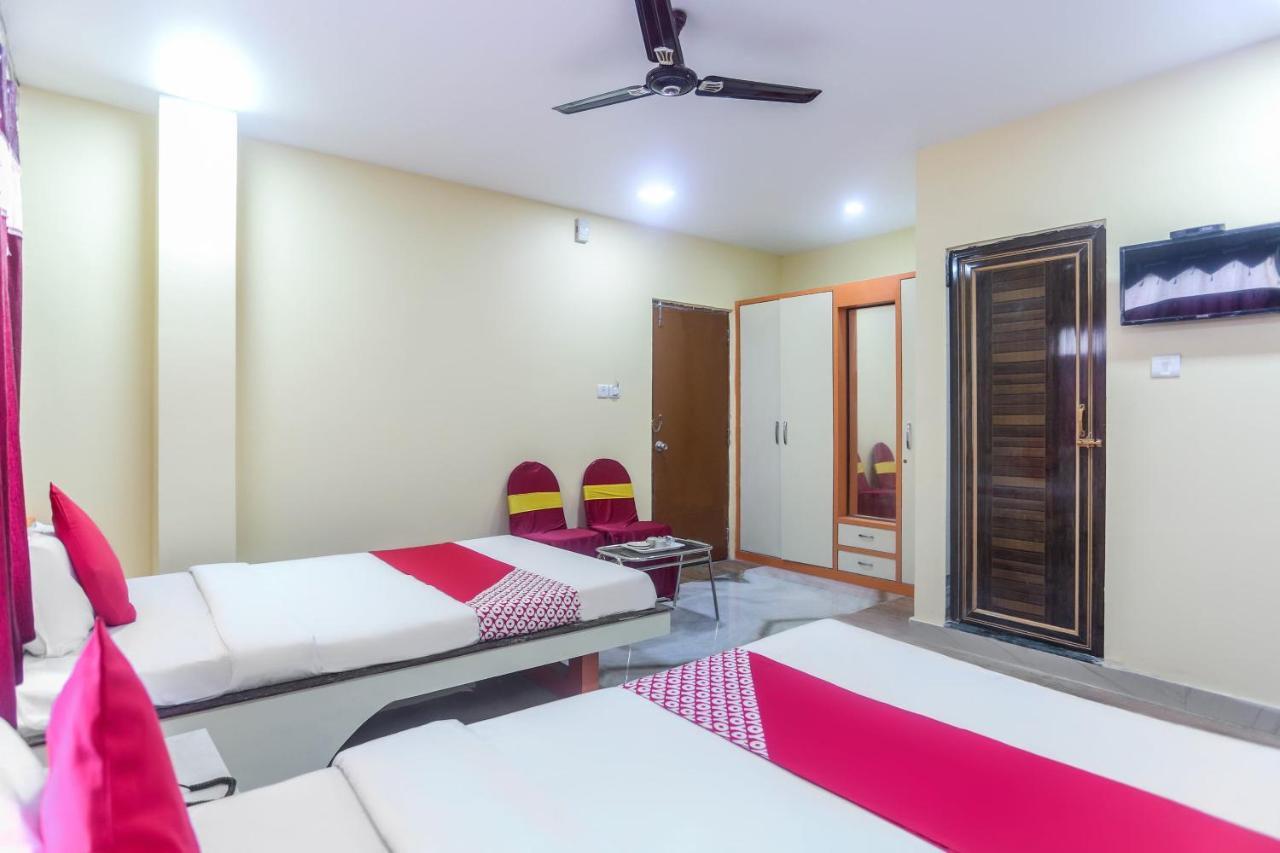 Oyo 60771 New Puri Hotel Экстерьер фото