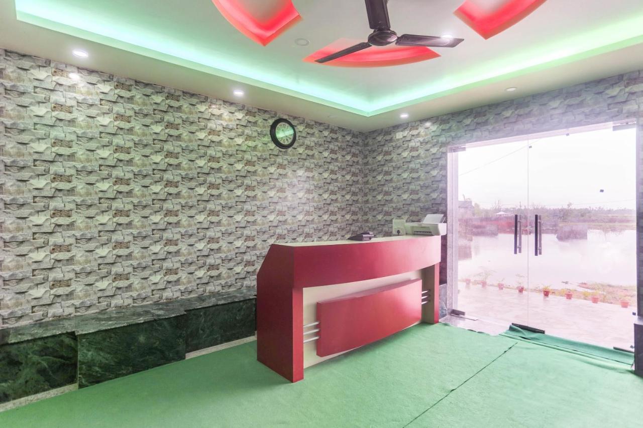 Oyo 60771 New Puri Hotel Экстерьер фото
